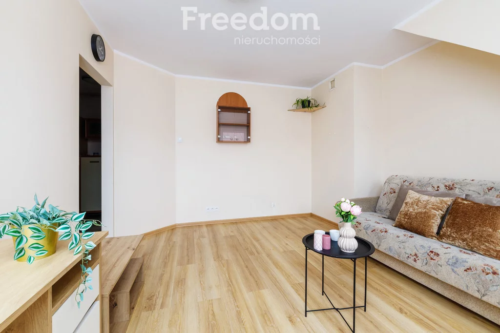 1 pokój, mieszkanie 38,10 m², piętro 3, oferta nr , 40449/3685/OMS, Olsztyn, Liliowa