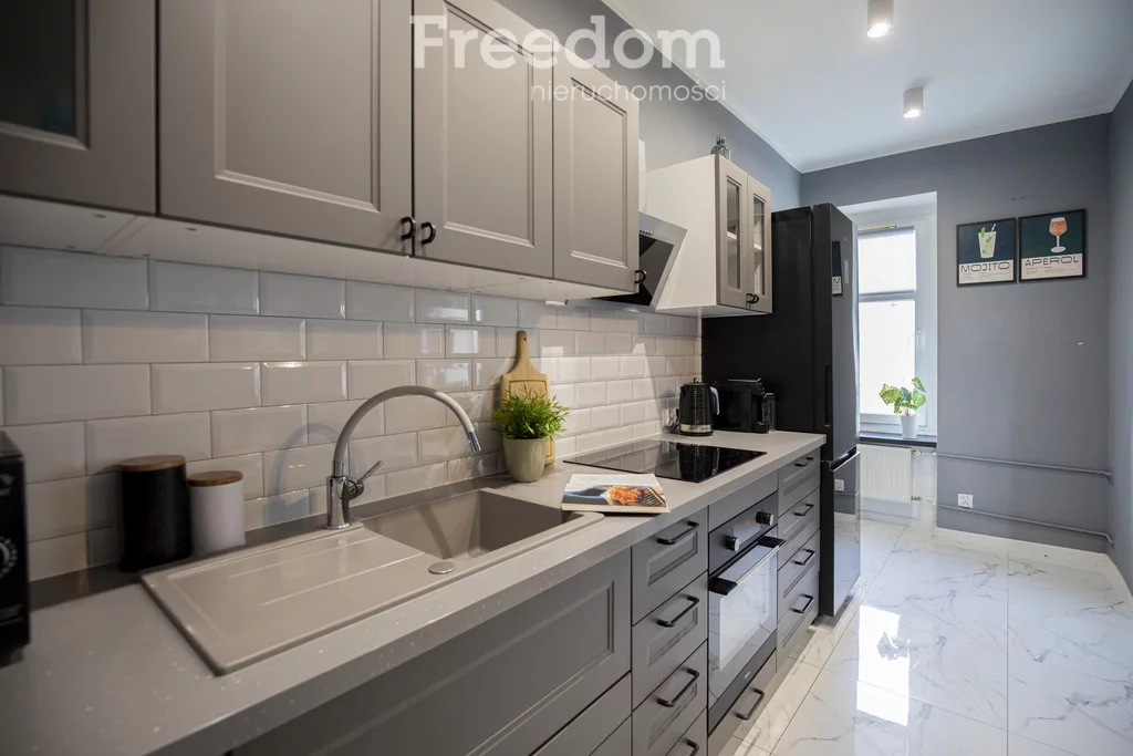 2 pokoje, mieszkanie 45,40 m², piętro 2, oferta nr , 40681/3685/OMS, Brzeg, Plac Zamkowy