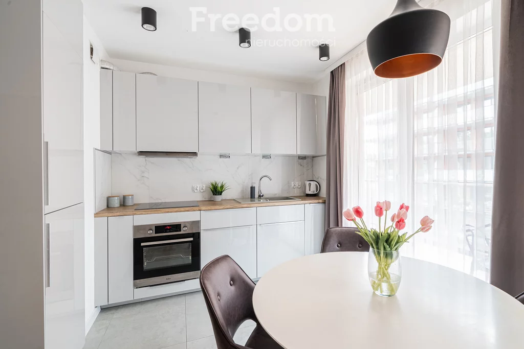 2 pokoje, mieszkanie 50,82 m², piętro 3, oferta nr , 40120/3685/OMS, Kołobrzeg, Szpitalna