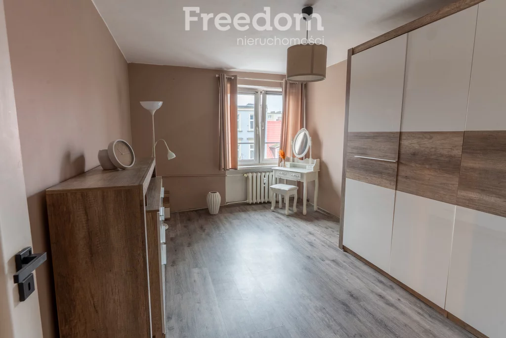 3 pokoje, mieszkanie 73,70 m², piętro 1, oferta nr , 40450/3685/OMS, Gniezno, Henryka Sienkiewicza