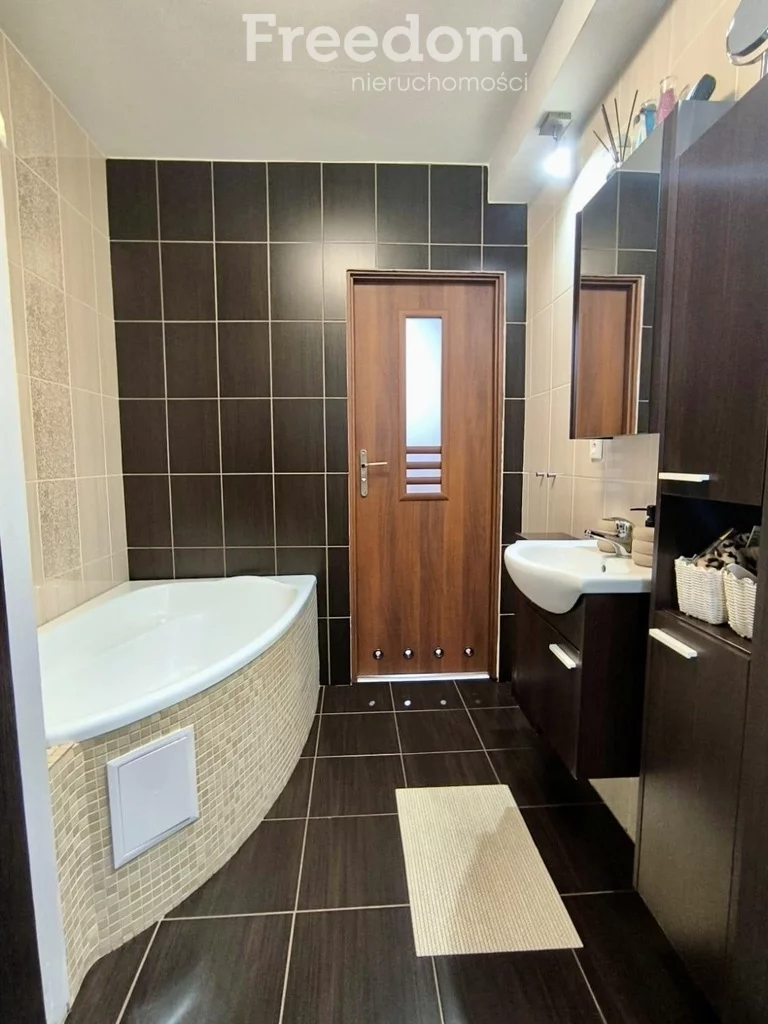 3 pokoje, mieszkanie 70,00 m², piętro 1, oferta nr , 38149/3685/OMS, Bobolice, Spółdzielcza