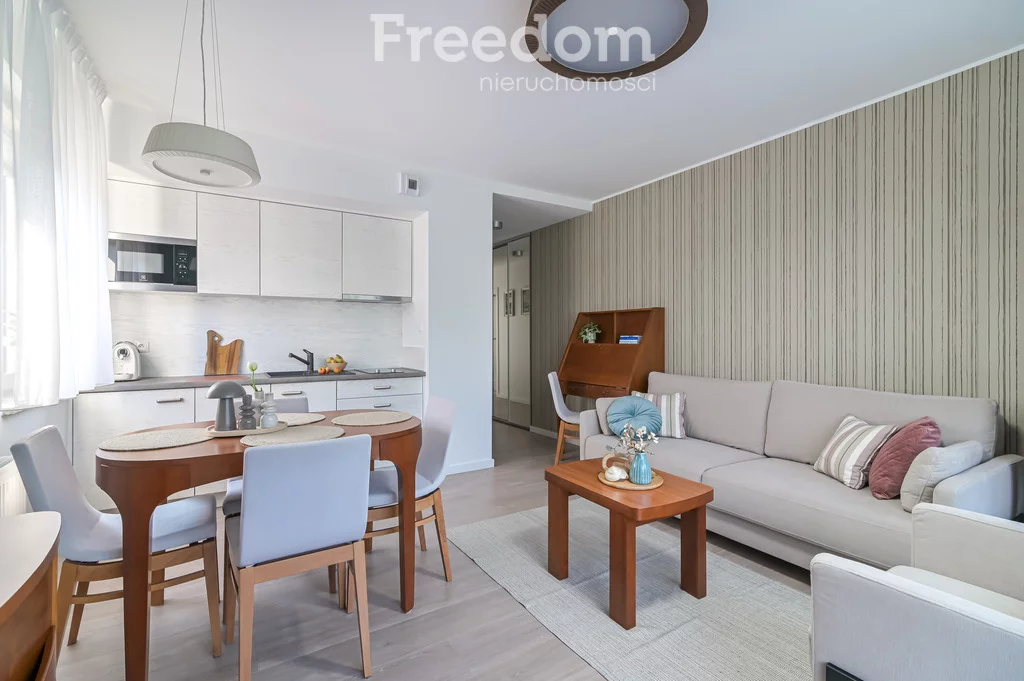 3 pokoje, mieszkanie 48,37 m², piętro 1, oferta nr , 40666/3685/OMS, Władysławowo