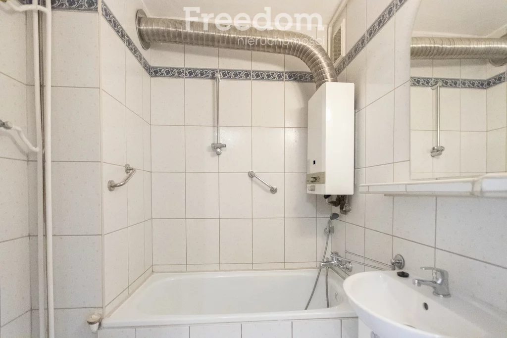 3 pokoje, mieszkanie 60,40 m², piętro 3, oferta nr , 7116/3685/OMW, Głuchołazy, Szymona Koszyka