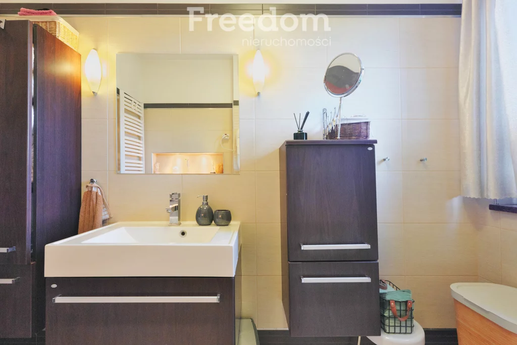 4 pokoje, mieszkanie 106,00 m², parter, oferta nr , 40148/3685/OMS, Jeżów Sudecki, Długa