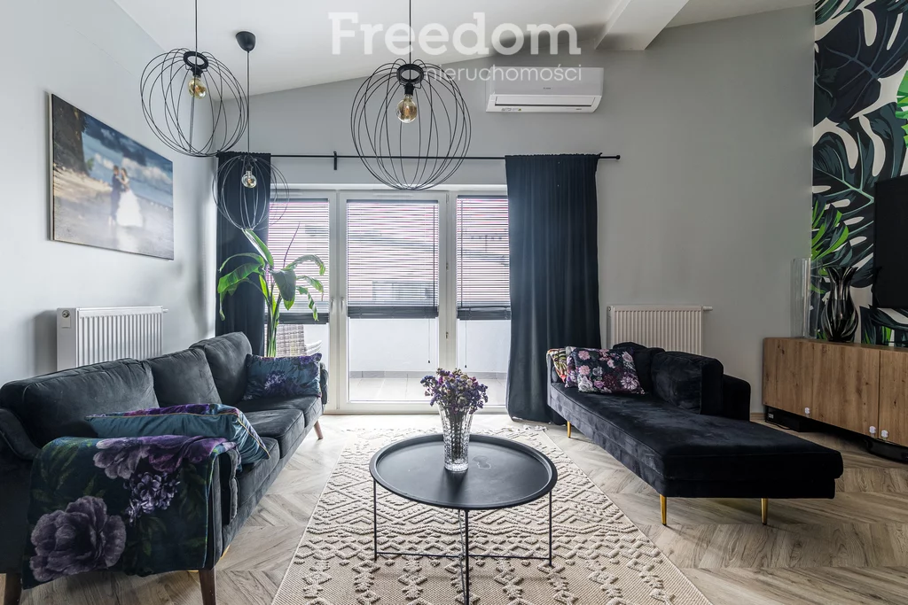 Apartament na sprzedaż, 92,00 m², 4 pokoje, piętro 1, oferta nr 33904/3685/OMS