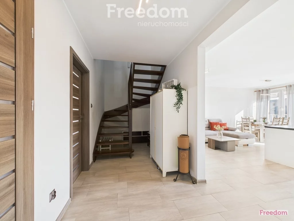5 pokoi, mieszkanie 98,90 m², piętro 4, oferta nr , 40107/3685/OMS, Koszalin, Wyki