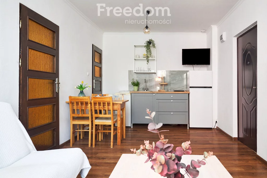 7 pokoi, mieszkanie 107,77 m², piętro 1, oferta nr , 37552/3685/OMS, Mrągowo, Jeziorna