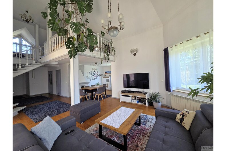 Dom wakacyjny na sprzedaż 372,00 m², oferta nr 2633