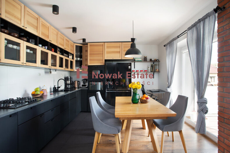 Dom wakacyjny na sprzedaż 200,00 m², oferta nr NEO972833
