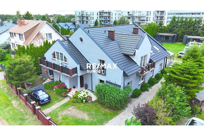Dom wakacyjny na sprzedaż 520,00 m², oferta nr 8-DS-Dzj9ONuoY8