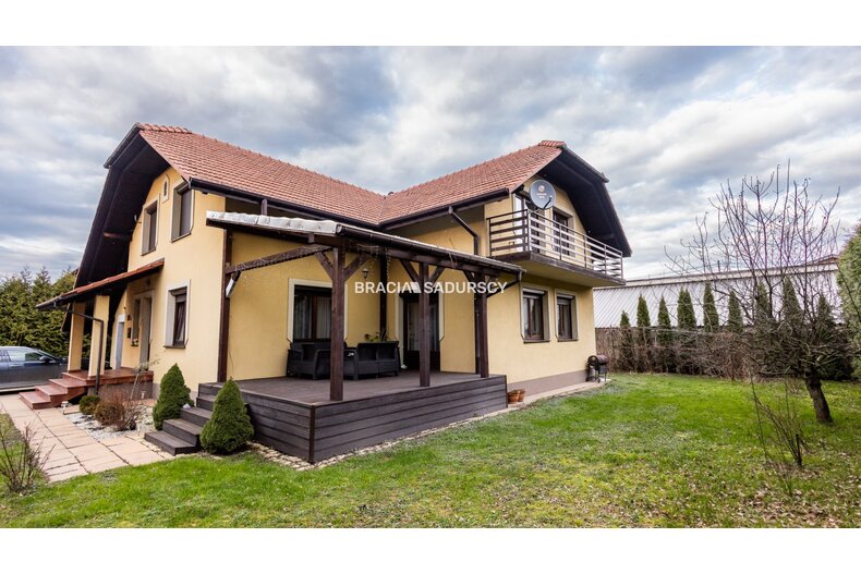 Dom wakacyjny na sprzedaż 210,00 m², oferta nr BS5-DS-306432-46
